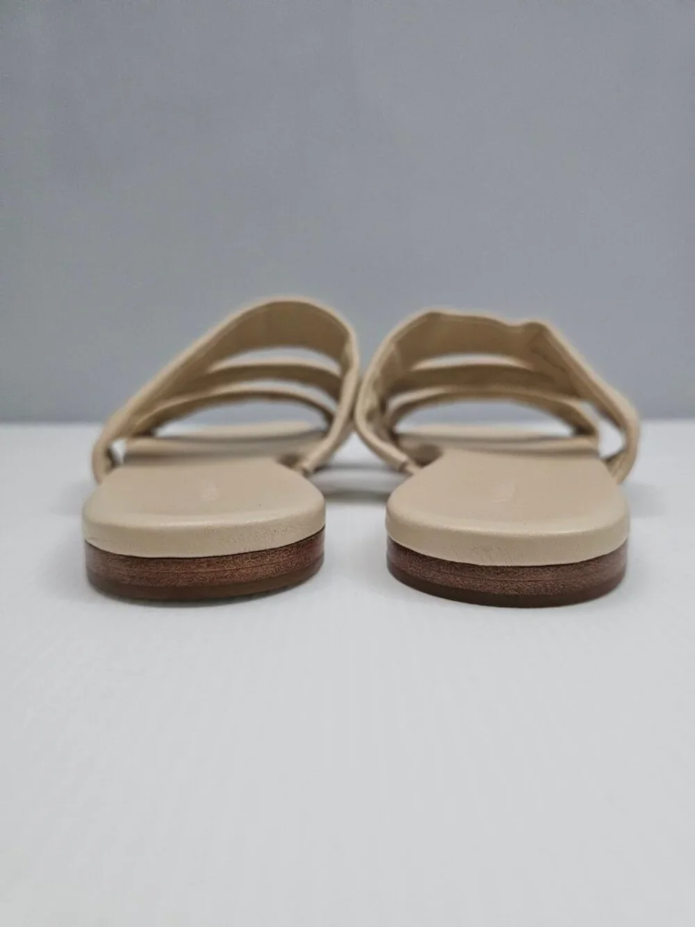 Vince Dallas Flat Slide Sandal Womens 9.5 Beige Leather Triple Strap Square Toe